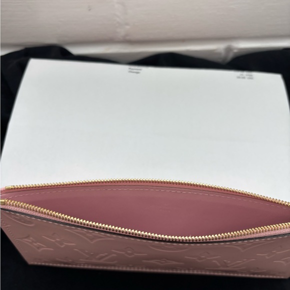 Louis Vuitton Felicie zippy pouch Very gently used- great condition! - Picture 9 of 9